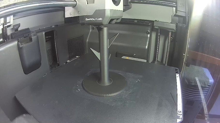 Vídeo da impressão 3D da árvore de anéis, desde a base até à conclusão da peça